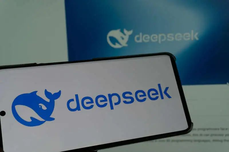 DeepSeek带您一起解读低空经济发展趋势